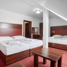 Čtyřlůžkový pokoj