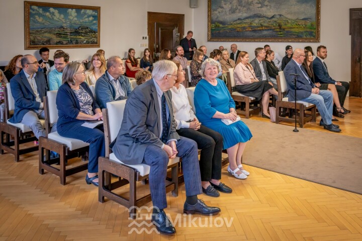 Mikulov poprvé slavnostně ocenil osobnosti spojené s městem