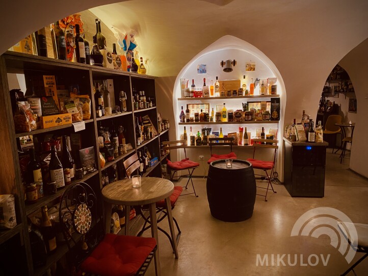Amici Miei Mikulov - shop & wine
