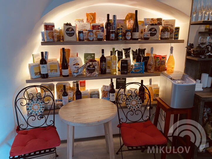 Amici Miei Mikulov - shop & wine