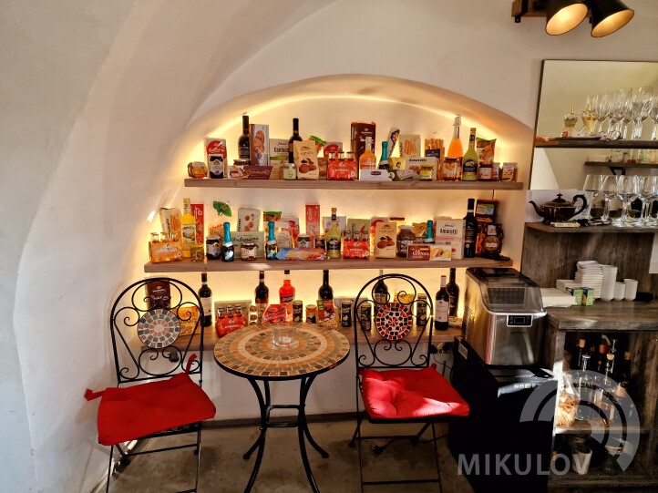 Amici Miei Mikulov - shop & wine