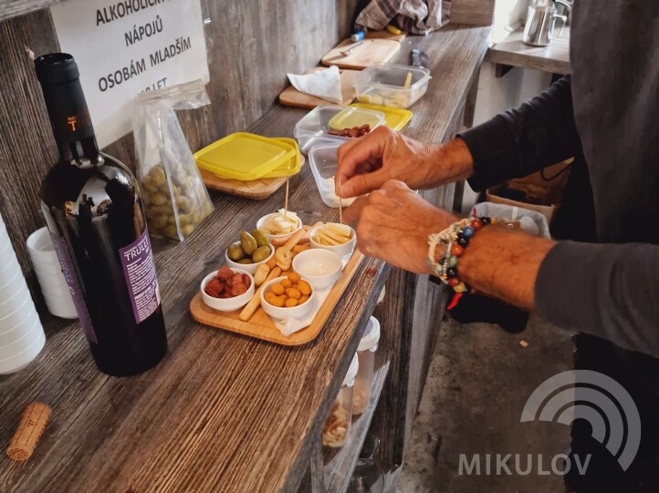 Amici Miei Mikulov - shop & wine