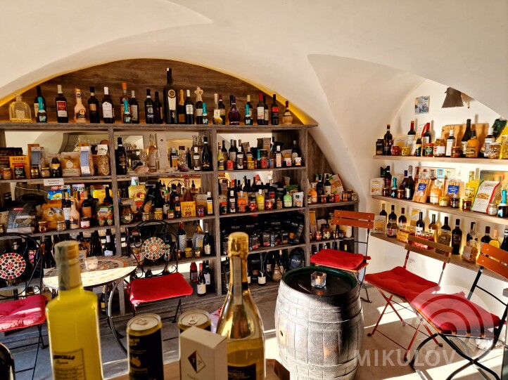 Amici Miei Mikulov - shop & wine