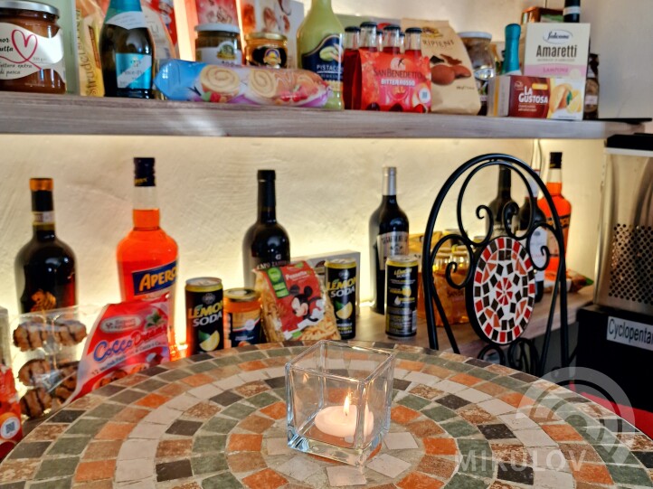 Amici Miei Mikulov - shop & wine