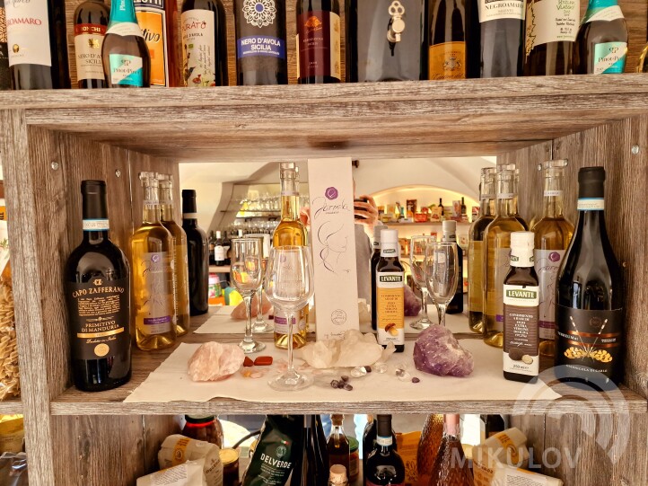 Amici Miei Mikulov - shop & wine