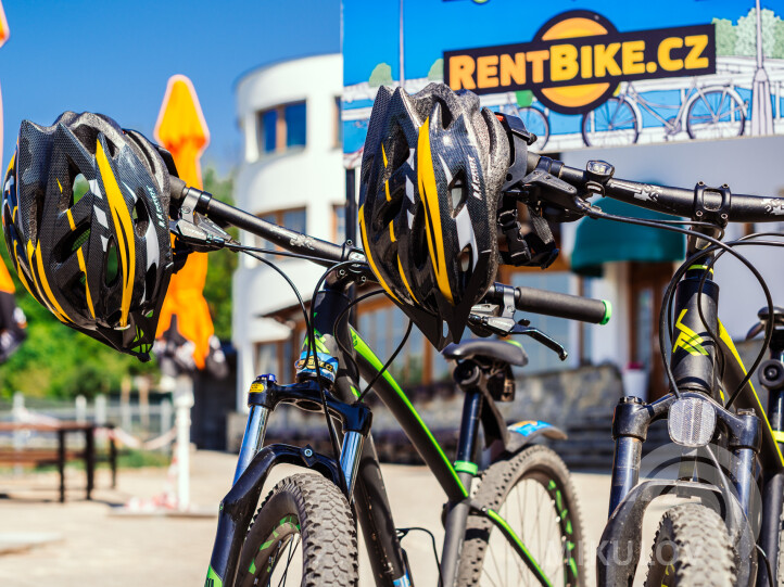 Bike & eBike Rental / půjčovna kol a elektrokol RentBike.cz