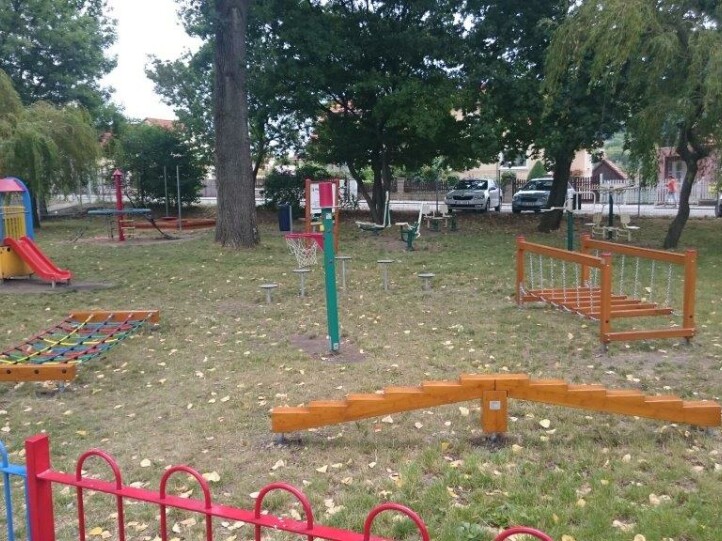 Kinderspielplatz - Amphitheater