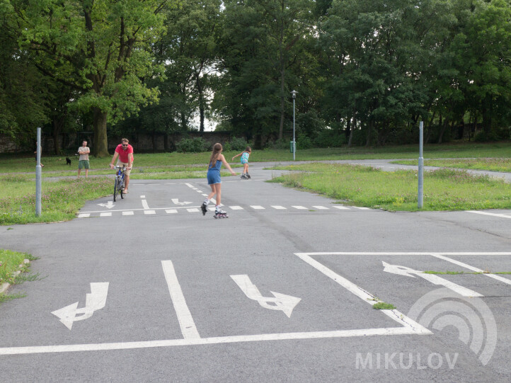 traffic playground