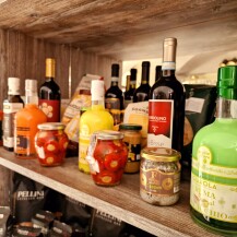 Amici Miei Mikulov - shop & wine