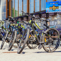 Bike & eBike Rental / půjčovna kol a elektrokol RentBike.cz