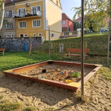 Kinderspielplatz - Nová
