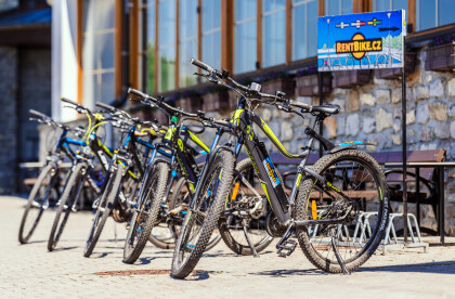 Bike & eBike Rental / půjčovna kol a elektrokol RentBike.cz