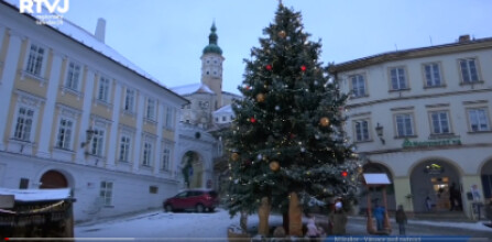 Mikulovské Vánoce pod radnicí nabídly kromě tradičního jarmarku také uvedení do života nové knihy o Mikulově